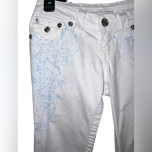 🔥TRUE RELIGION!! DESIGNER WHITE DENIM JEANS WITH BLUE DETAILING!! 🔥 - Picture 13 of 15